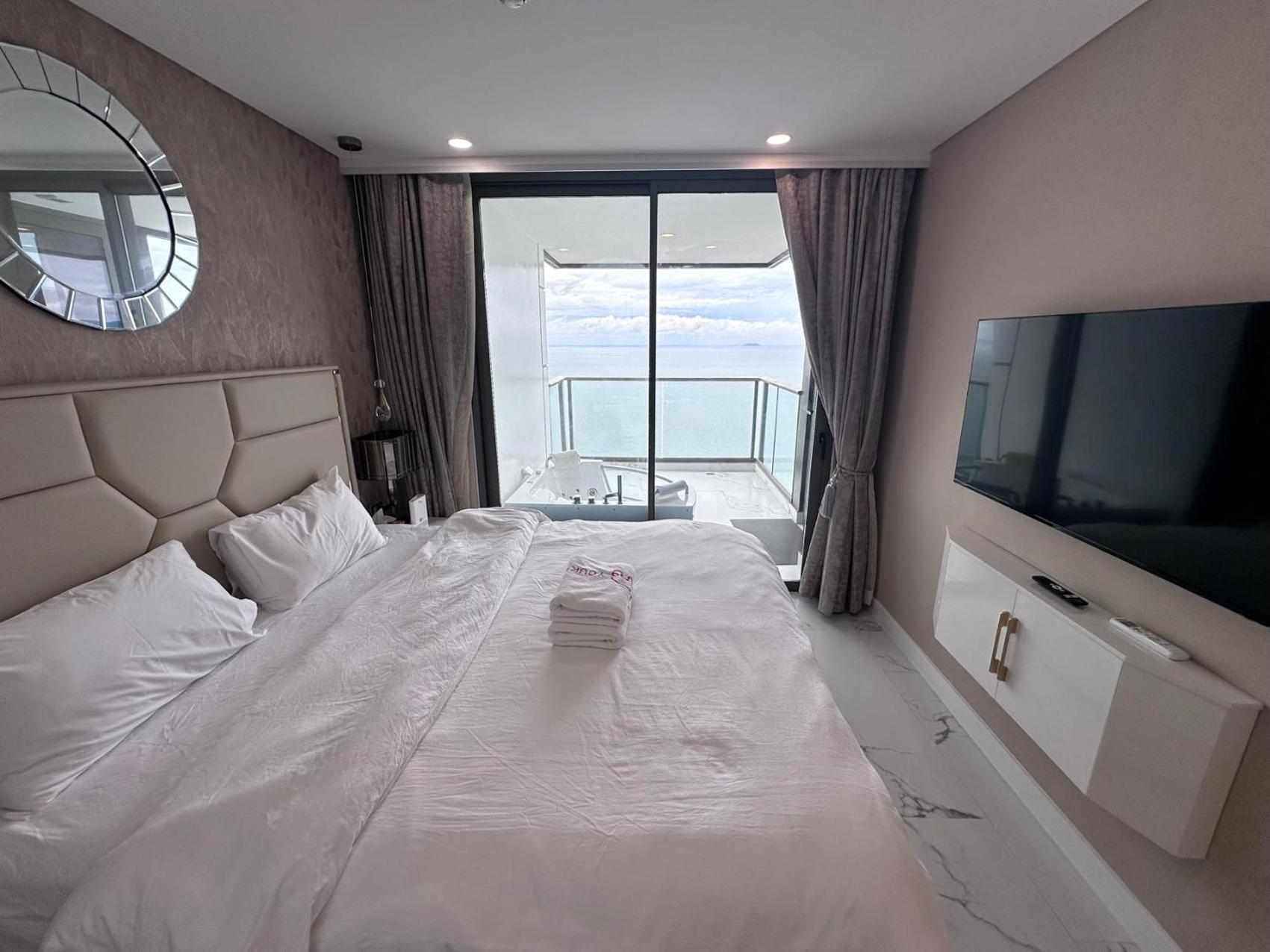 Copacabana & Sea View Apartment Jomtien Beach